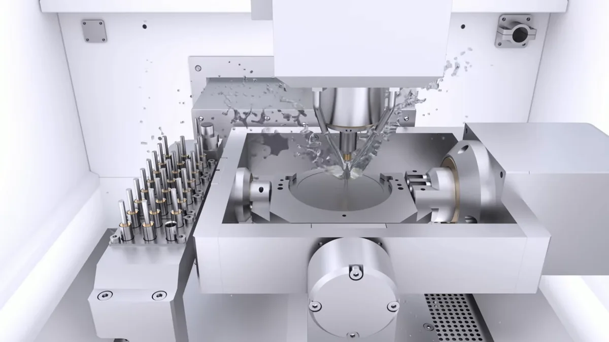 Рабочая камера станка X-Mill 630 при влажном фрезеровании